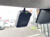【ドライブレコーダー】映像・音声などの運転中の記録を残します。事故などを起こした起こされた時の証拠になりえますので、もしも時でも安心ですね。