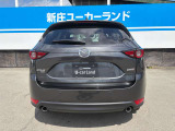 引き締まったリアビューが、都会的なセンスと躍動感を演出します。The sharp rear view creates a trendy, active feel.