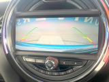 ●バックカメラ:便利な【バックカメラ】で安全確認もできます。駐車が苦手な方にもオススメな便利機能です。