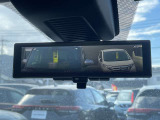 スマートルームミラー・後部座席に人が座っている時や、荷物が多い際でも後方確認がしやすいです。