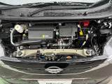 エンジンルームも綺麗です。日産整備士がしっかり整備をしてお渡しします