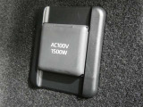 災害時にも安心。家庭用電化製品が使用できるAC100V、1500Wのコンセント付きです。