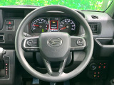 【ステアリングスイッチ】運転中、前方から目線をそらすことなく、オーディオ等の操作が可能な便利機能!安心&快適なドライブを演出してくれます♪