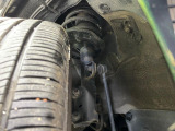 お車を安心してお乗りいただく為には、足回りの定期点検が欠かせません。サービスサポート(有償保証)では無料点検もご提供しており、安心のカーライフをお過ごしいただけるサポート体制が整っています。