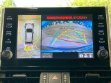 【パノラミックビューモニター】専用のカメラにより、上から見下ろしたような視点で360度クルマの周囲を確認することができます☆死角部分も確認しやすく、狭い場所での切り返しや駐車もスムーズに行えます。