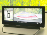 【360&deg;ビューモニター】専用のカメラにより、上から見下ろしたような視点で360度クルマの周囲を確認することができます☆死角部分も確認しやすく、狭い場所での切り返しや駐車もスムーズに行えます。