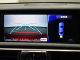 バックモニターで、後方を確認しながら安心して駐車することができます。運転初心者も熟練者も必須の機能ですよ!
