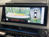 【パノラミックビューモニター】専用のカメラにより、上から見下ろしたような視点で360度クルマの周囲を確認することができます☆死角部分も確認しやすく、狭い場所での切り返しや駐車もスムーズに行えます。
