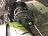 お車を安心してお乗りいただく為には、足回りの定期点検が欠かせません。サービスサポート(有償保証)では無料点検もご提供しており、安心のカーライフをお過ごしいただけるサポート体制が整っています。