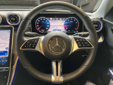握りやすいハンドルの形状をしておりますので、お客様の運転をサポートしてくれます!