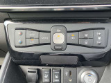 フルオートエアコン 温度設定をすれば自宅のエアコンのように車内の温度をコントロール