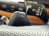 【パドルシフト(AT車)】MT車と同じように好きなギアで走ることができます!ステアリングから手を離さずに指先だけでシフト操作ができ、よりスポーティな走りをお楽しみいただけます。