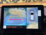 【パノラミックビューモニター】専用のカメラにより、上から見下ろしたような視点で360度クルマの周囲を確認することができます☆死角部分も確認しやすく、狭い場所での切り返しや駐車もスムーズに行えます。