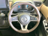 【ステアリングスイッチ】運転中、前方から目線をそらすことなく、オーディオ等の操作が可能な便利機能!安心&快適なドライブを演出してくれます♪