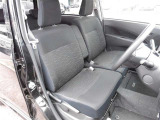【内装】ムーブの車内です♪もちろん、フロアマットもついてますよ〜!