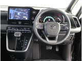 見通しのよいすっきりとした視界で、誰でも運転しやすいです。運転のしやすさは疲れにくさにも繋がりますよ♪