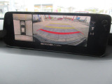 360&deg;ビューモニターを搭載しています。コーナーセンサーと合せてお使いいただくことで、安全、安心にお車の取り回しを行っていただけます。