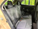 後部座席も気になるようなキズ・汚れやへたり等、大きなダメージはなく、良好な状態です。