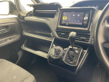 【オートエアコン】車内温度を感知して自動で温度調整をしてくれるのでいつでも快適な車内空間を創り上げます!