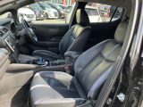 運転席・助手席ともにシートの汚れなど無く綺麗な状態です。