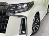 【オートマチックハイビーム】夜間の安全走行に役立つ便利な機能!先行車や対向車を検知し、ハイビームとロービームを自動で切り替えてくれます♪