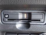 ■【ETC車載器】が装備されています。セットアップをしてお渡しとなり、ETCカードを差し込むだけで高速道路の利用が可能です。