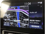純正ナビを装備。タッチパネル式で使いやすく、お出かけもラクラクです。