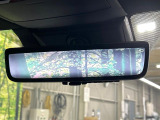 【デジタルインナーミラー】後席の大きな荷物や同乗者で後方が確認しづらい時でも安心!カメラが撮影した車両後方の映像をルームミラー内に表示。クリアな視界で状況の確認が可能です!