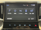 【純正10インチナビ】人気の大型10インチナビを装備。存在感のある大画面はインパクトも大!ナビ利用時のマップ表示は見やすく、テレビやDVDは臨場感がアップ!いつものドライブがグッと楽しくなります。