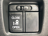 【パワースライドドア】スマートキーや運転席のスイッチでスライドドアの開閉が可能♪電動だから力を入れてドアを開ける必要が無く、小さいお子様でも、重い荷物を持っている時もラクに開け閉めできます♪