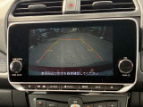 初めての場所の駐車場でクルマを停める時、後が確認できないと不安ですよね。バックカメラが装着されていれば、壁やポール、後ろのクルマが確認出来、距離感も掴めるので安心ですね♪