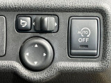 【電動格納ミラー】サイドミラーは電動格納式となっており、狭い駐車場でもキズがつくリスクを抑えられます。