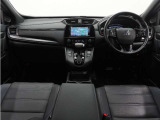 ◆視界広々で非常に運転しやすくロングドライブでも疲れを感じさせないすっきりとまとまったインパネ周りです。