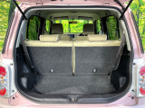 普段のお買い物や通勤、送迎等に十分な荷室スペースを確保しております。セカンドシートを倒すと、大きな荷物の積載も可能です♪