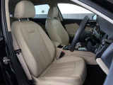 Audi車はどの車種も全てレザーハンドルです。そこにはAudiのこだわりがあり質感の高いレザーでしっかりと手に馴染み、高級感を演出します。