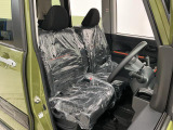 【運転席・助手席】内装ルームクリーニング済みです。しっかり綺麗にしていますので、是非、お確かめください。車に自信があるからこそ、是非一度ご来店頂き内外装も見てもらえると幸いです。