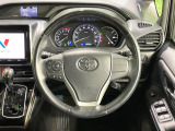 【純正革巻きステアリング】上質な革を使用することで、手にしっかり馴染みとても運転しやすいハンドルです♪