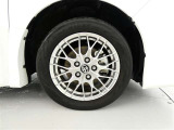 【タイヤ4本新品】・・・こちらのお車はネッツ千葉で購入時タイヤ4本交換します。消耗品ですが高価なのがこのタイヤ・・・!このクルマ、お得ですよ♪