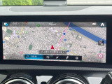 ●純正ナビ:一体感のあるナビは、高級感ある車内を演出してくれます。オーディオ機能も充実しておりますので、運転もより楽しめます♪