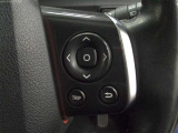 ステアリングスイッチ付!運転中も目線を動かす事無く音量等の操作可能!