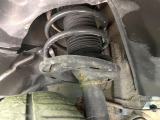 お車を安心してお乗りいただく為には、足回りの定期点検が欠かせません。サービスサポート(有償保証)では無料点検もご提供しており、安心のカーライフをお過ごしいただけるサポート体制が整っています。