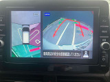 空から見下ろしているような視点で周囲を確認できるアラウンドビューモニター。駐車時にとても便利です。