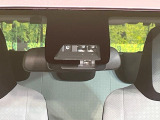 【トヨタセーフティセンス】走行中に前方の車両等を認識し、衝突しそうな時は警報とブレーキで衝突回避と被害軽減をアシスト。より安全にドライブをお楽しみいただけます。