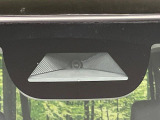 【ホンダセンシング】走行中に前方の車両等を認識し、衝突しそうな時は警報とブレーキで衝突回避と被害軽減をアシスト。より安全にドライブをお楽しみいただけます。