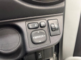 【電動格納ミラー】サイドミラーは電動格納式となっており、狭い駐車場でもキズがつくリスクを抑えられます。
