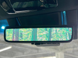 【デジタルインナーミラー】後席の大きな荷物や同乗者で後方が確認しづらい時でも安心!カメラが撮影した車両後方の映像をルームミラー内に表示。クリアな視界で状況の確認が可能です!
