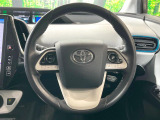 【純正革巻きステアリング】上質な革を使用することで、手にしっかり馴染みとても運転しやすいハンドルです♪