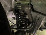 お車を安心してお乗りいただく為には、足回りの定期点検が欠かせません。サービスサポート(有償保証)では無料点検もご提供しており、安心のカーライフをお過ごしいただけるサポート体制が整っています。