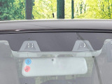 【スズキ セーフティサポート】走行中に前方の車両等を認識し、衝突しそうな時は警報とブレーキで衝突回避と被害軽減をアシスト。より安全にドライブをお楽しみいただけます。