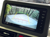 【バックカメラ】駐車時に後方がリアルタイム映像で確認できます。大型商業施設や立体駐車場での駐車時や、夜間のバック時に大活躍!運転スキルに関わらず、今や必須となった装備のひとつです!